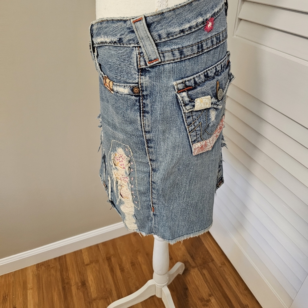 TRUE RELIGION WOODSTOCK DENIM SKIRT – SIZE 28 | RARE VINTAGE Y2K BOHO - Picture 5 of 8